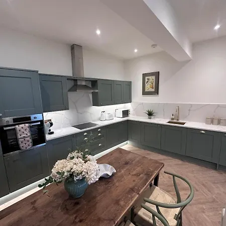 Apartamento Dog Friendly 3 Bedroom *
