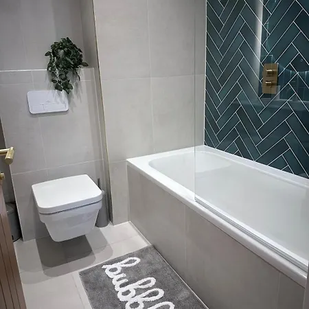 Dog Friendly 3 Bedroom Apartamento