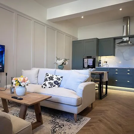 Dog Friendly 3 Bedroom